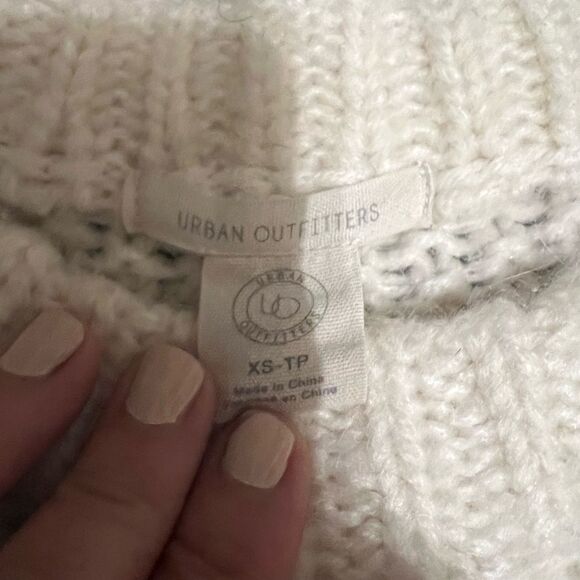 Urban Outfitters Off-white cream-colored Knit Sweater- XS - Picture 4 of 5
